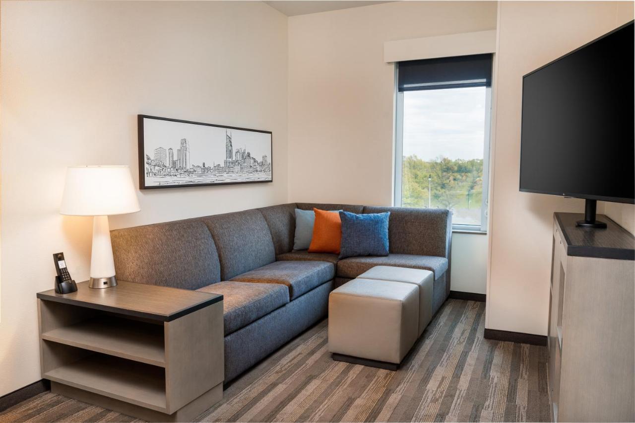 Hyatt House Airport Hotel 3*